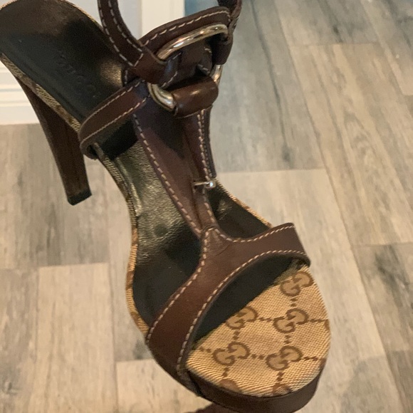 Gucci Brown Monogram Heels - Picture 6 of 15